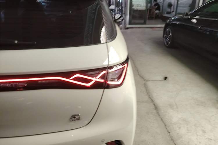 Used BYD Dolphin 2023 420 km Free Version Right Rear Taillight