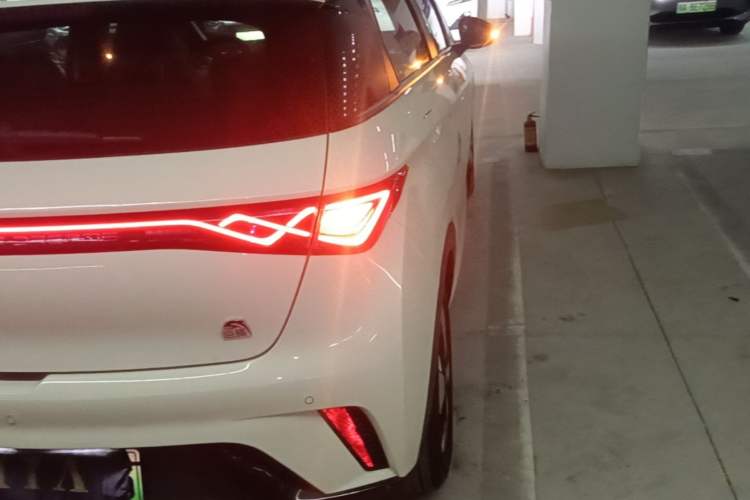 Used BYD Dolphin 2023 420 km Free Version Right Rear Taillight