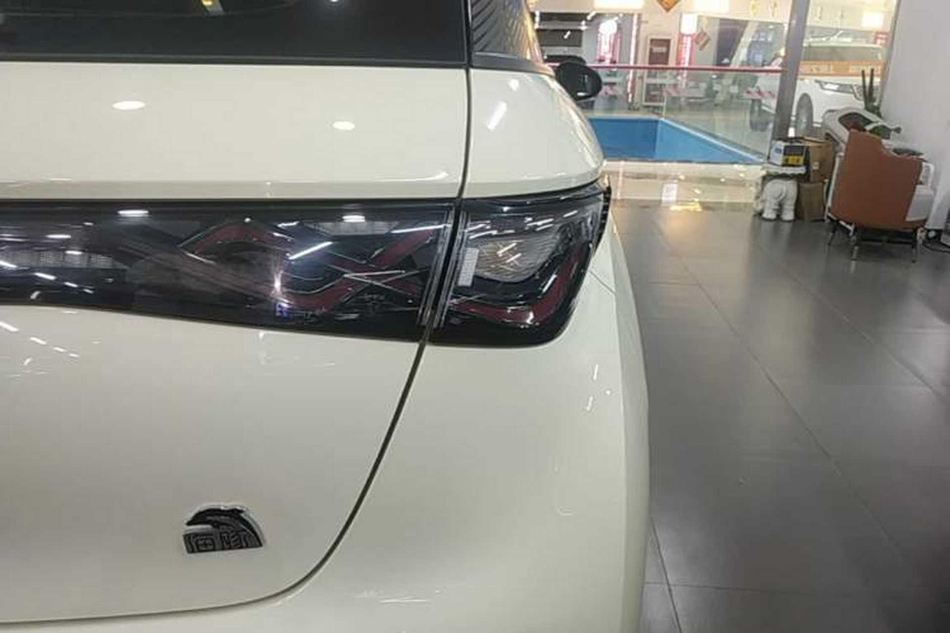 Used BYD Dolphin 2023 420 km Fashion Edition Right Rear Taillight