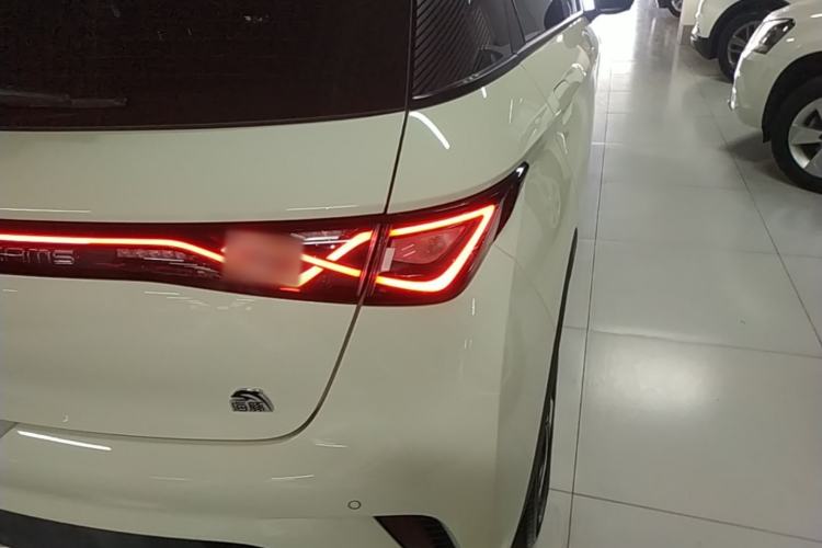 Used BYD Dolphin 2023 420 km Fashion Edition Right Rear Taillight
