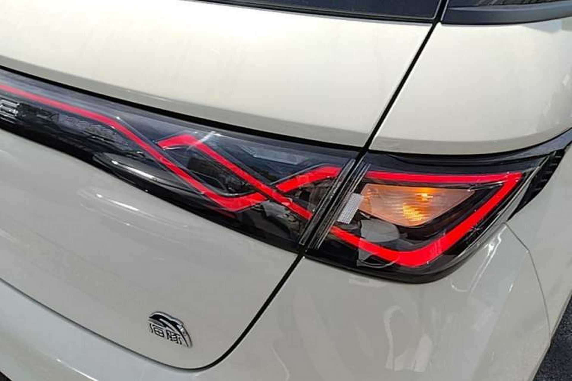 Used BYD Dolphin 2023 420 km Fashion Edition Right Rear Taillight