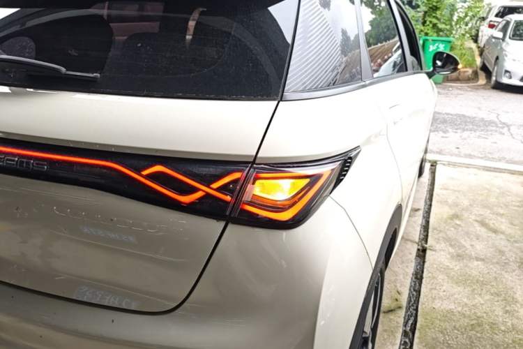 Used BYD Dolphin 2023 420 km Free Version Right Rear Taillight