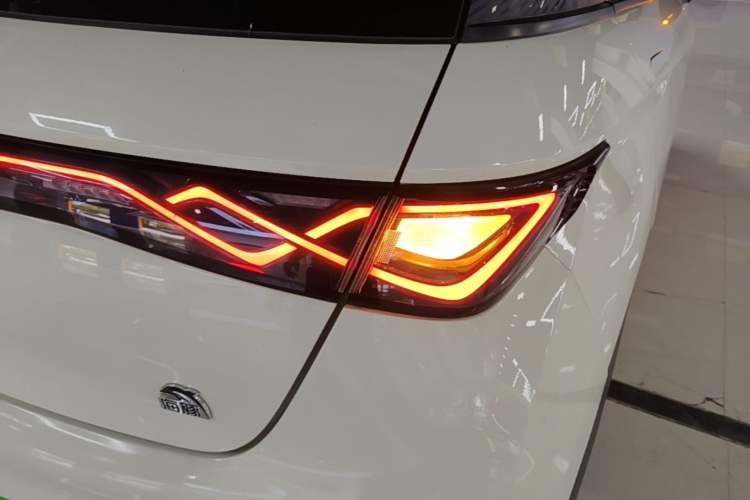 Used BYD Dolphin 2023 420 km Fashion Edition Right Rear Taillight