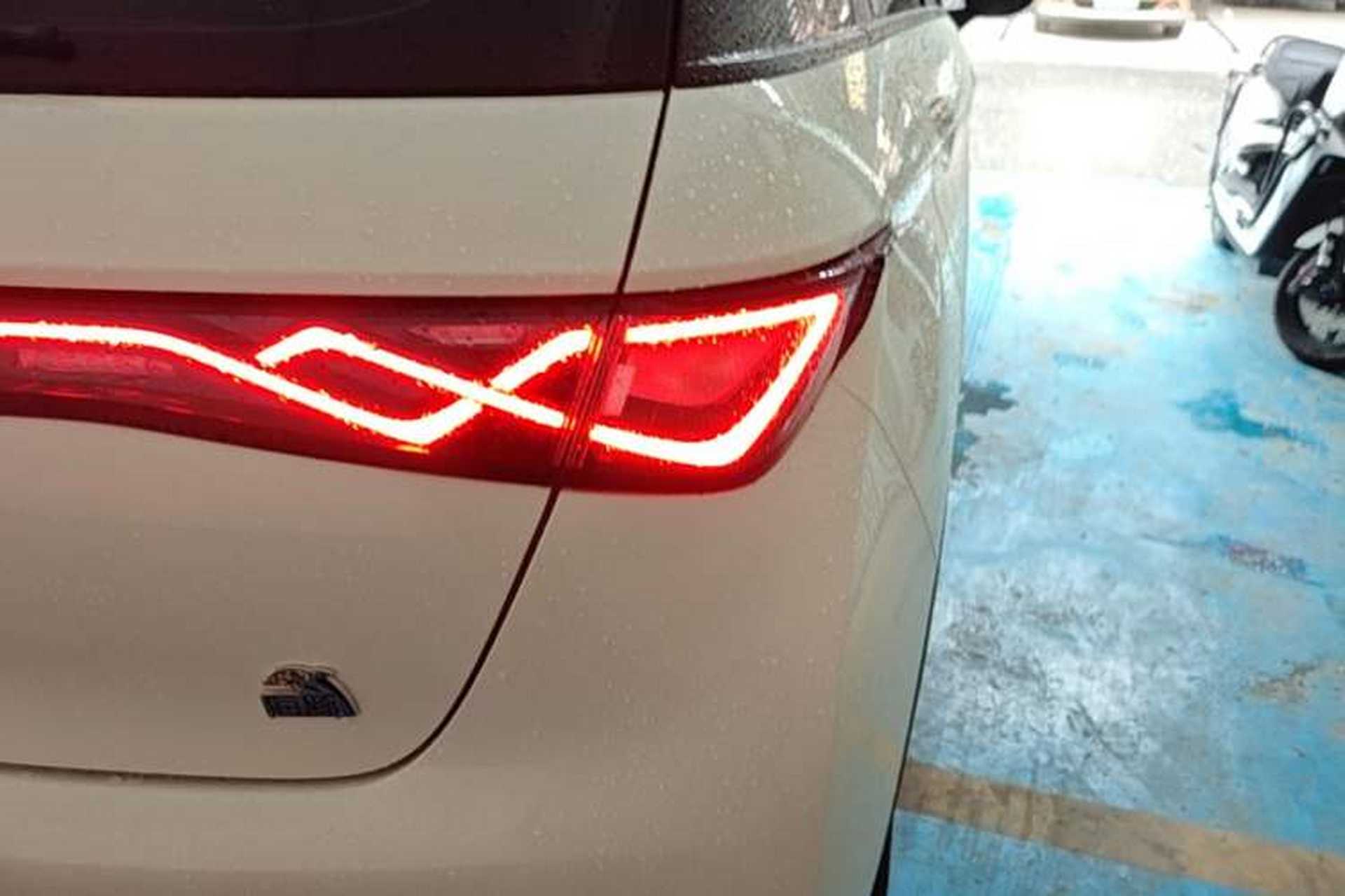 Used BYD Dolphin 2023 420 km Fashion Edition Right Rear Taillight