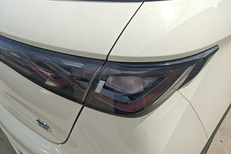Used BYD Dolphin 2023 420 km Fashion Edition Right Rear Taillight
