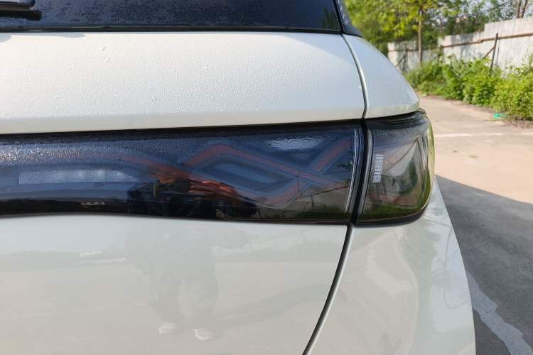 Used BYD Dolphin 2023 420 km Fashion Edition Right Rear Taillight