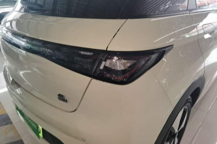 Used BYD Dolphin 2023 420 km Fashion Edition Right Rear Taillight