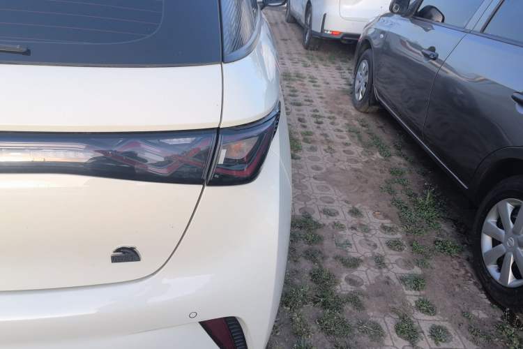 Used BYD Dolphin 2023 420 km Fashion Edition Right Rear Taillight