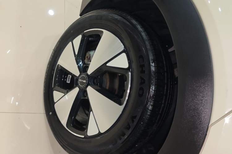 Used BYD Dolphin 2023 420 km Free Version Right Rear Wheel Hub