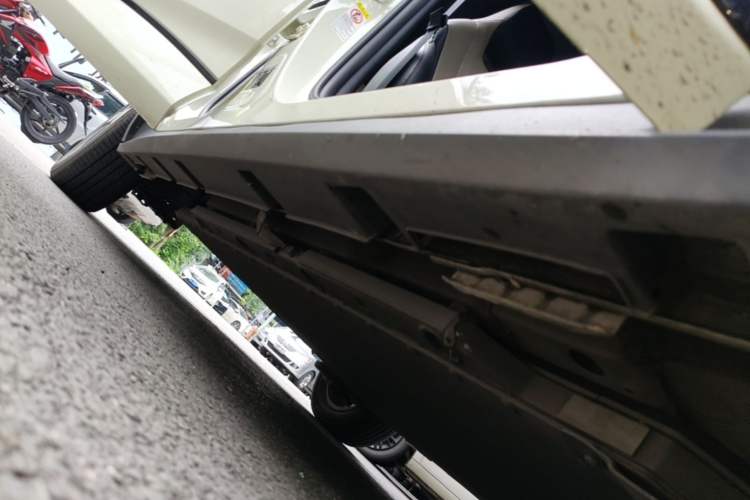 Used BYD Dolphin 2023 420 km Fashion Edition Right Side Sill
