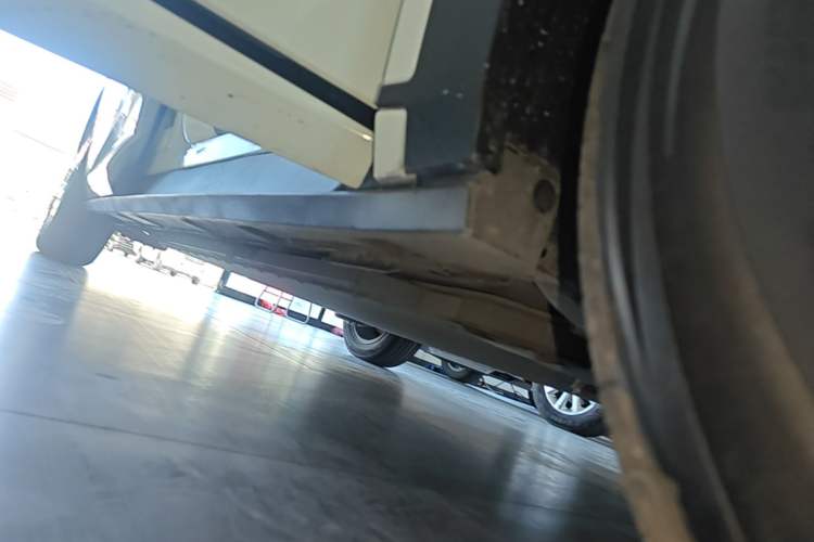 Used BYD Dolphin 2023 420 km Fashion Edition Right Side Sill