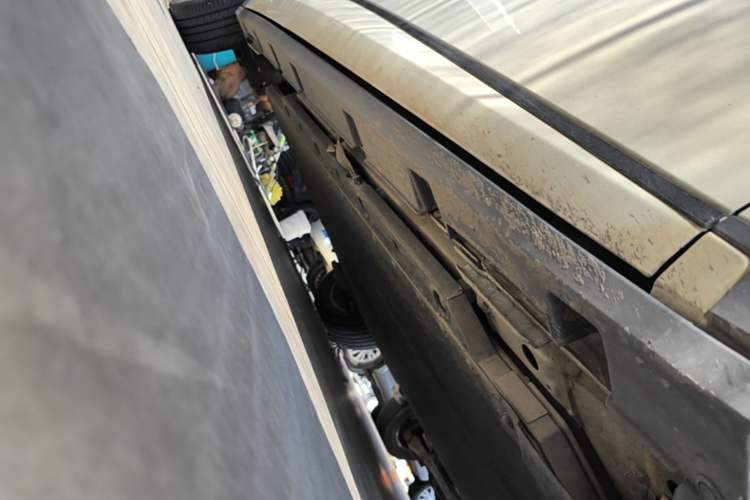 Used BYD Dolphin 2023 420 km Fashion Edition Right Side Sill