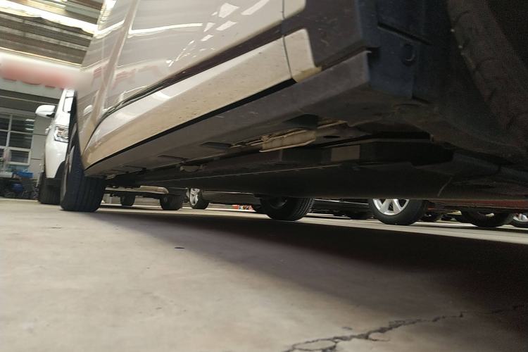 Used BYD Dolphin 2023 420 km Fashion Edition Right Side Sill