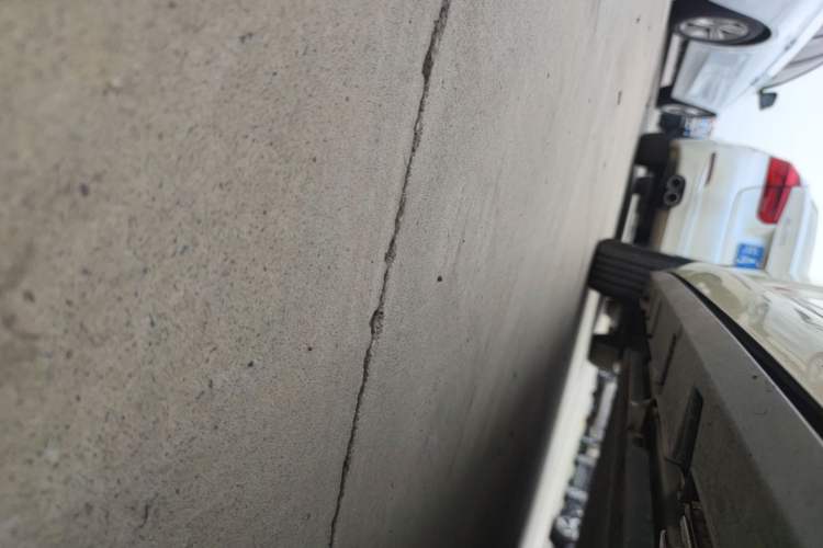 Used BYD Dolphin 2023 420 km Free Version Right Side Sill
