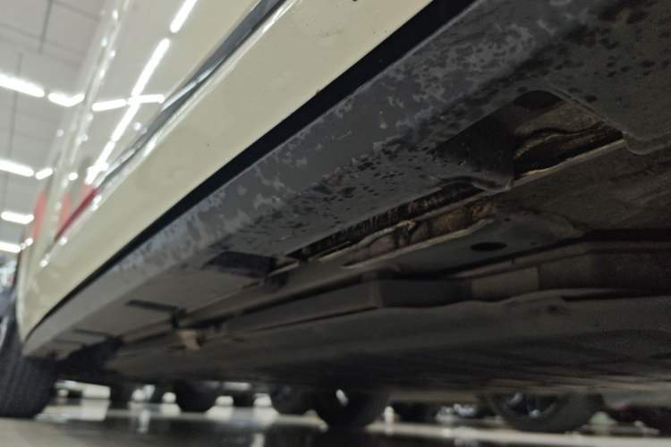 Used BYD Dolphin 2023 420 km Fashion Edition Right Side Sill