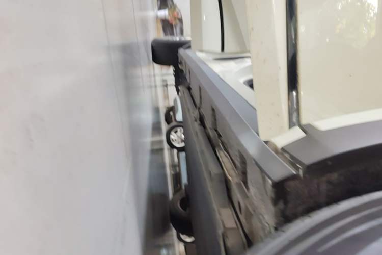 Used BYD Dolphin 2023 420 km Free Version Right Side Sill