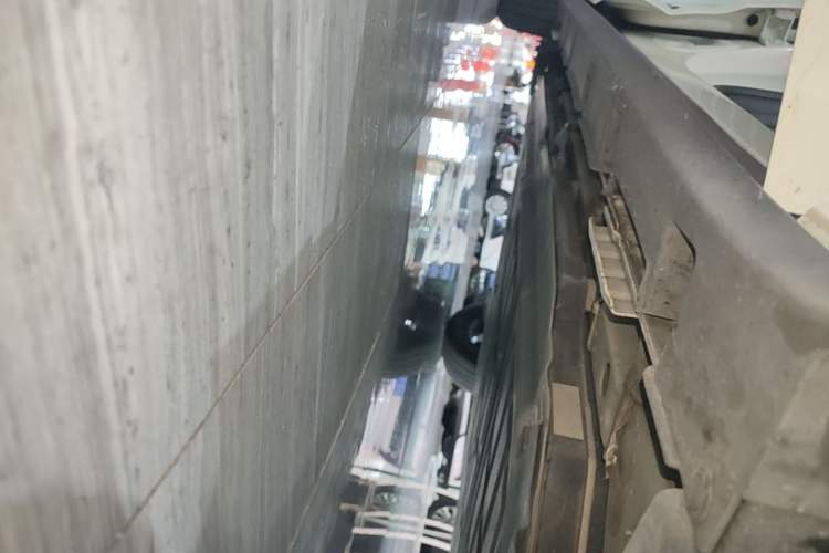 Used BYD Dolphin 2023 420 km Fashion Edition Right Side Sill