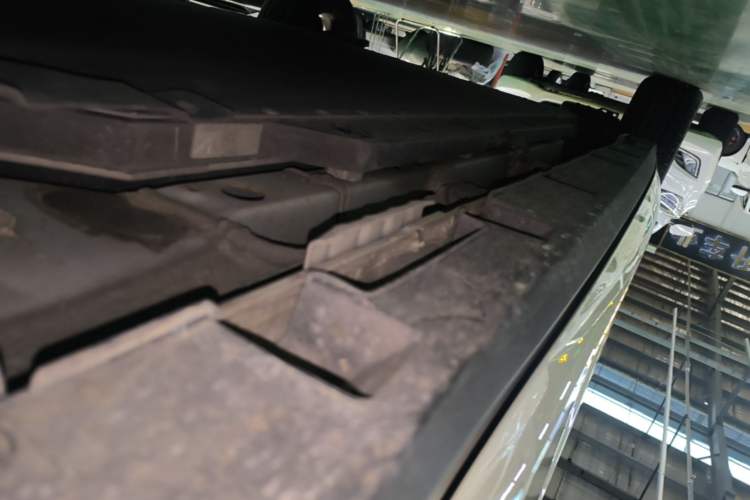 Used BYD Dolphin 2023 420 km Fashion Edition Right Side Sill