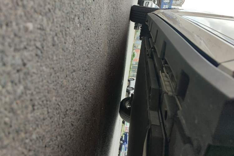Used BYD Dolphin 2023 420 km Fashion Edition Right Side Sill