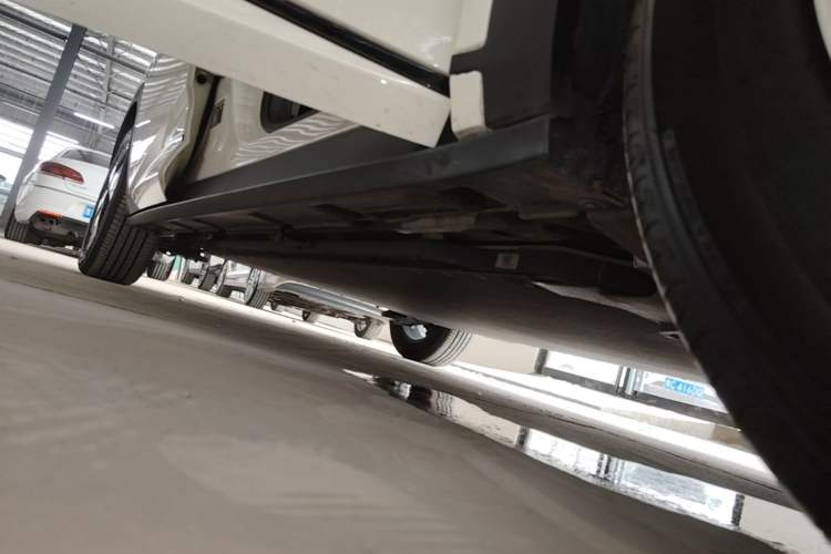 Used BYD Dolphin 2023 420 km Fashion Edition Right Side Sill