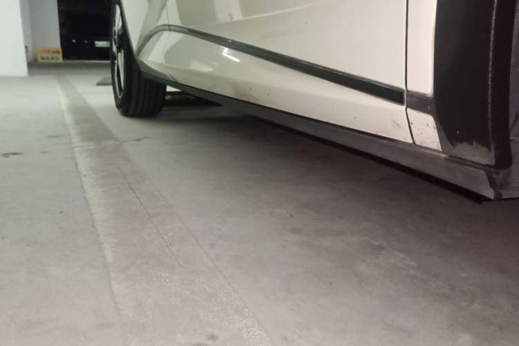 Used BYD Dolphin 2023 420 km Free Version Right Side Sill