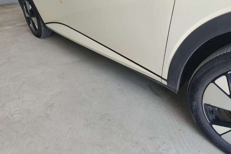 Used BYD Dolphin 2023 420 km Free Version Right Side Sill