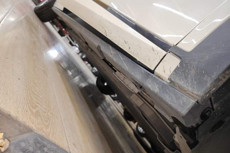 Used BYD Dolphin 2023 420 km Fashion Edition Right Side Sill