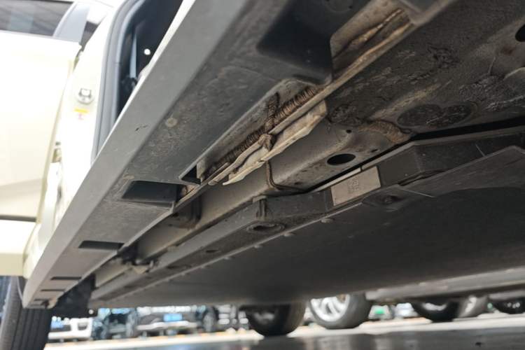 Used BYD Dolphin 2023 420 km Free Version Right Side Sill