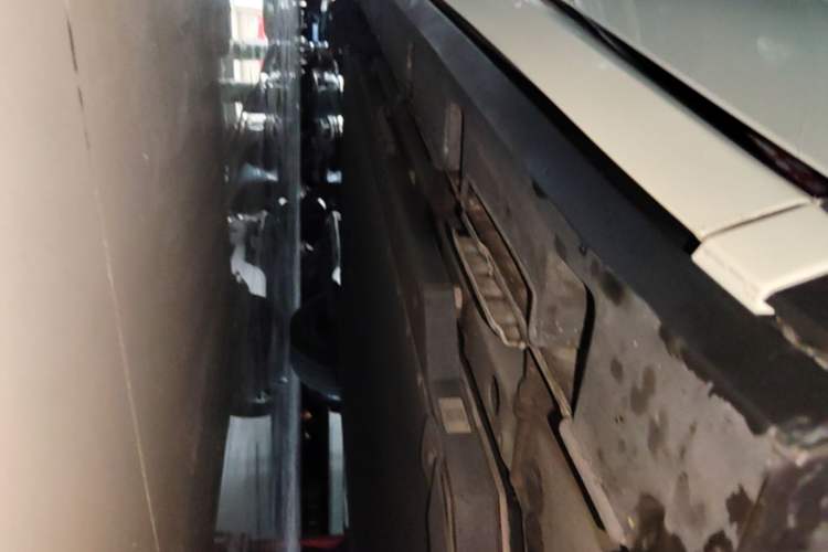 Used BYD Dolphin 2023 420 km Fashion Edition Right Side Sill