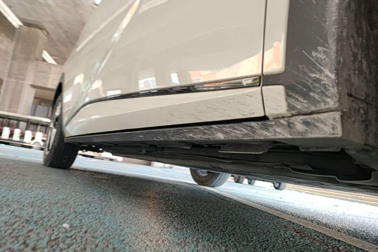 Used BYD Dolphin 2023 420 km Free Version Right Side Sill