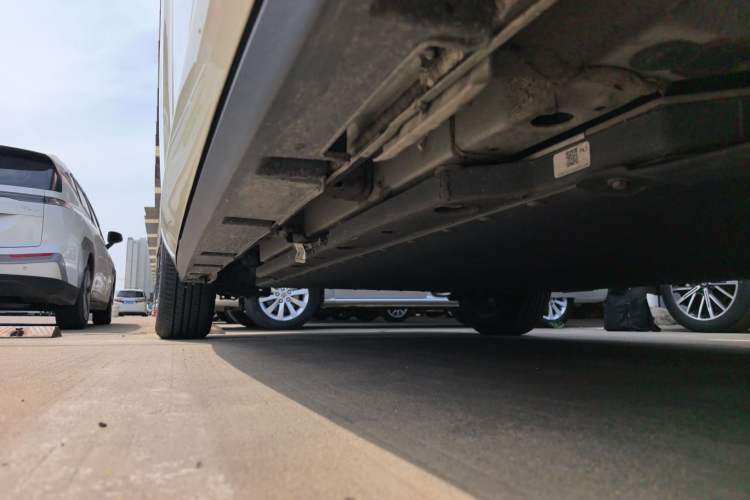 Used BYD Dolphin 2023 420 km Fashion Edition Right Side Sill