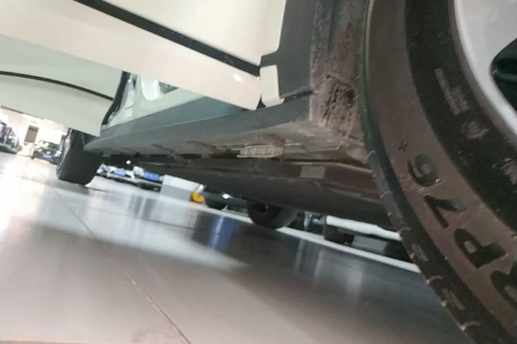 Used BYD Dolphin 2023 420 km Fashion Edition Right Side Sill