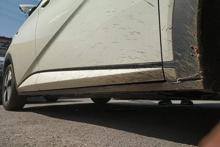 Used BYD Dolphin 2023 420 km Free Version Right Side Sill