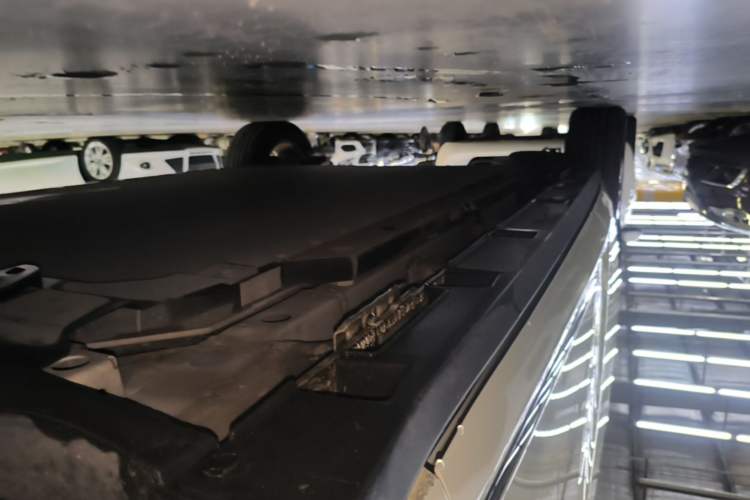 Used BYD Dolphin 2023 420 km Fashion Edition Right Side Sill
