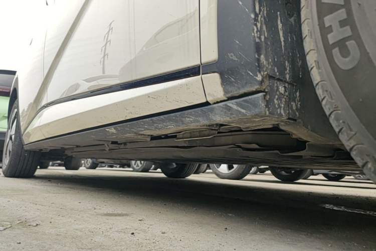 Used BYD Dolphin 2023 420 km Free Version Right Side Sill