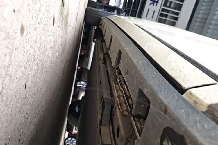Used BYD Dolphin 2023 420 km Free Version Right Side Sill