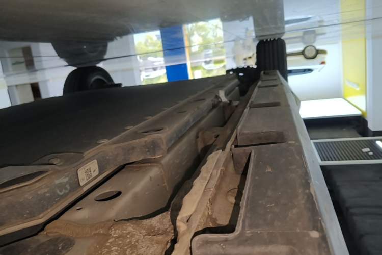 Used BYD Dolphin 2023 420 km Fashion Edition Right Side Sill