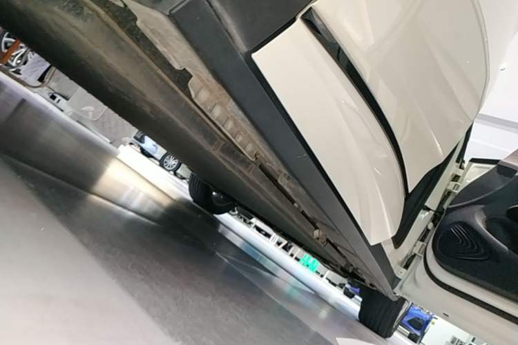 Used BYD Dolphin 2023 420 km Fashion Edition Right Side Sill