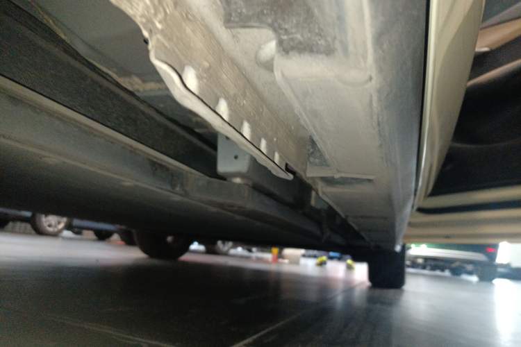 Used BYD Dolphin 2023 420 km Fashion Edition Right Side Sill