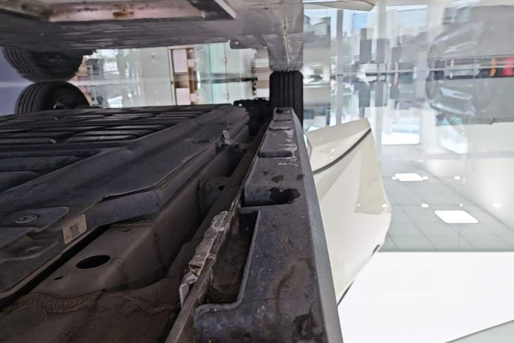 Used BYD Dolphin 2023 420 km Fashion Edition Right Side Sill
