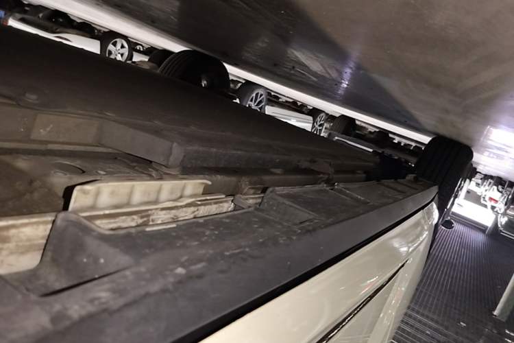 Used BYD Dolphin 2023 420 km Fashion Edition Right Side Sill