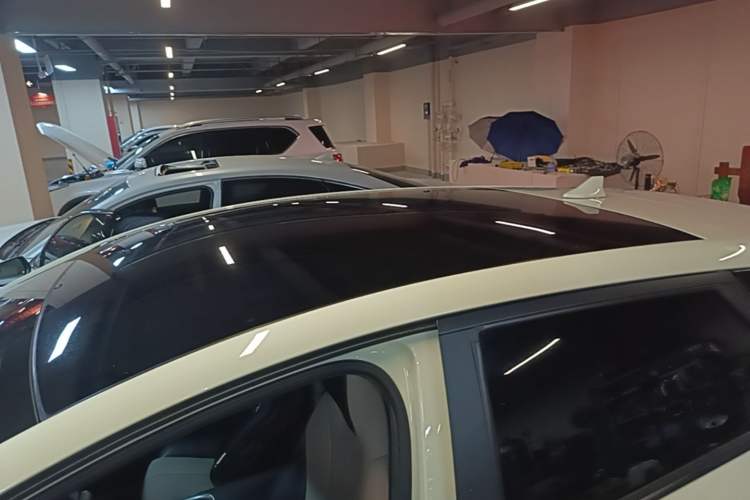 Used BYD Dolphin 2023 420 km Fashion Edition Roof