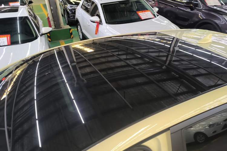 Used BYD Dolphin 2023 420 km Fashion Edition Roof