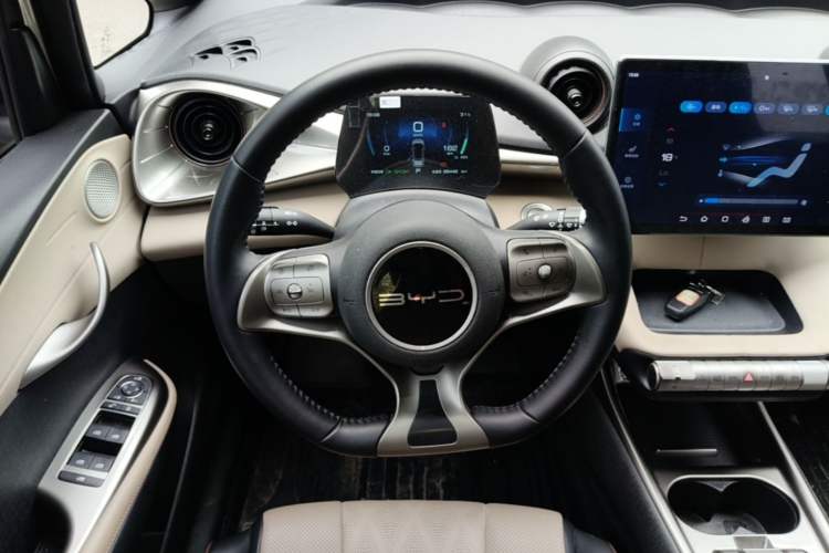 Used BYD Dolphin 2023 420 km Fashion Edition Steering Wheel