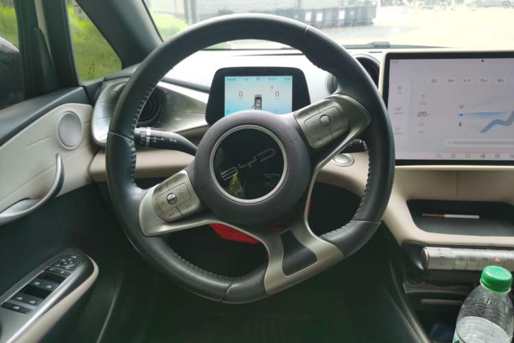 Used BYD Dolphin 2023 420 km Fashion Edition Steering Wheel