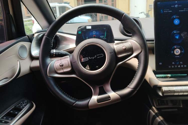 Used BYD Dolphin 2023 420 km Fashion Edition Steering Wheel
