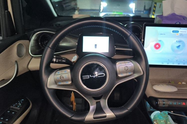 Used BYD Dolphin 2023 420 km Fashion Edition Steering Wheel