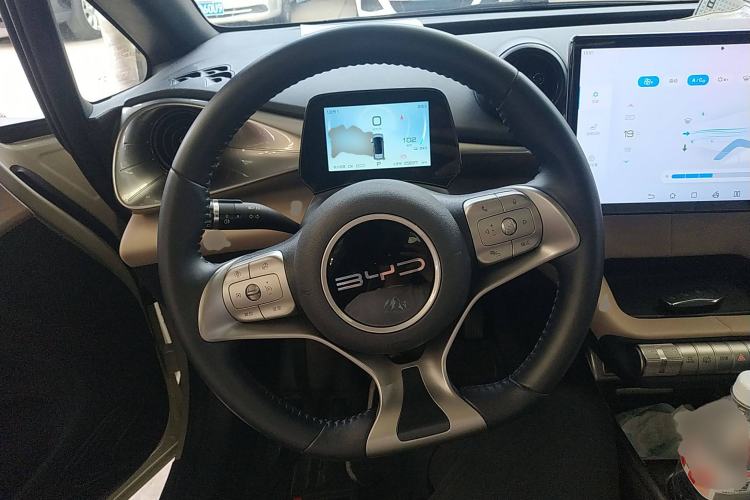 Used BYD Dolphin 2023 420 km Fashion Edition Steering Wheel
