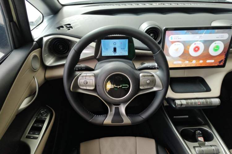 Used BYD Dolphin 2023 420 km Fashion Edition Steering Wheel
