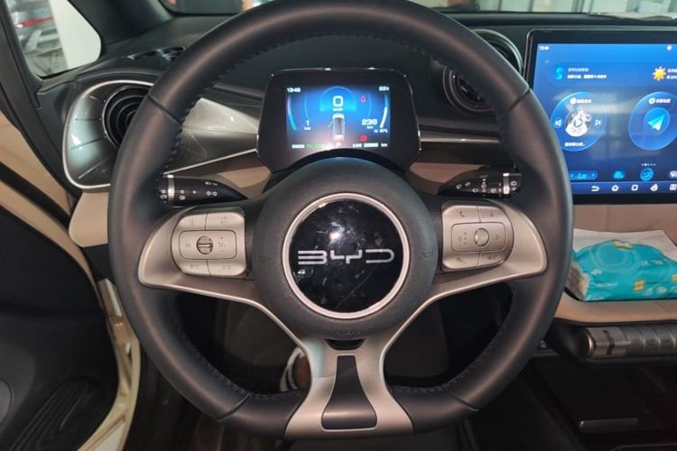 Used BYD Dolphin 2023 420 km Fashion Edition Steering Wheel